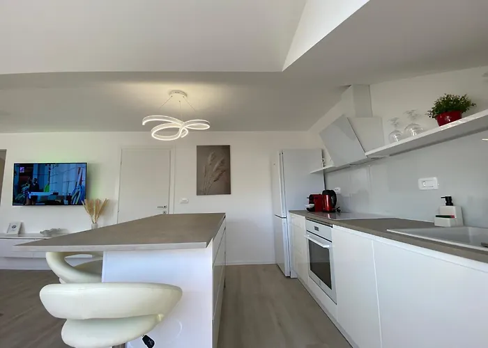 Mirante Apartment