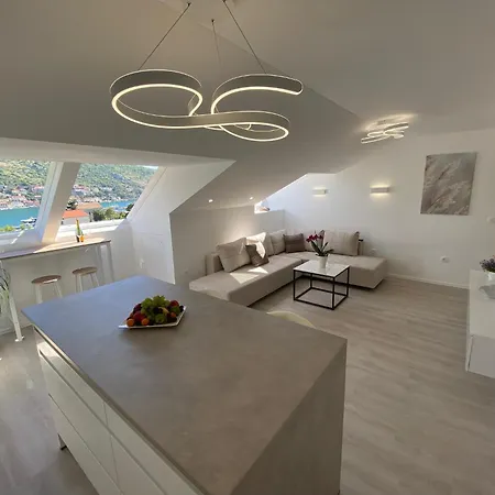 Mirante Apartment