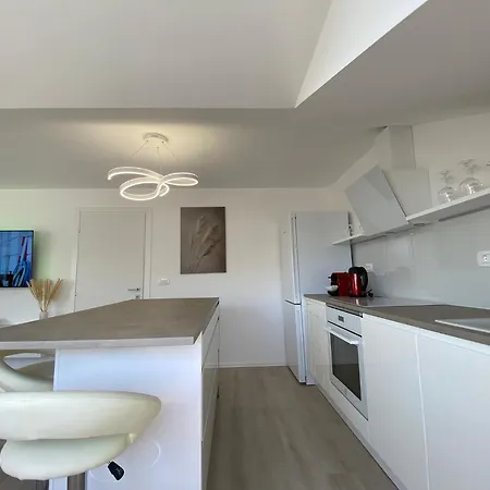 Mirante Apartment